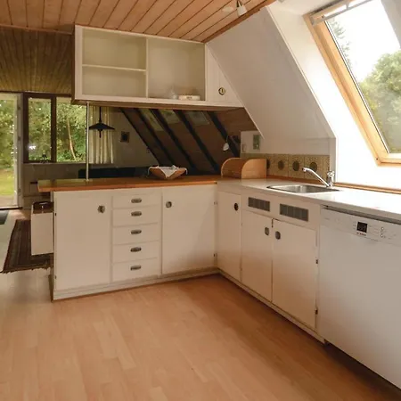 4 Bedroom Cozy In ホテル 3*