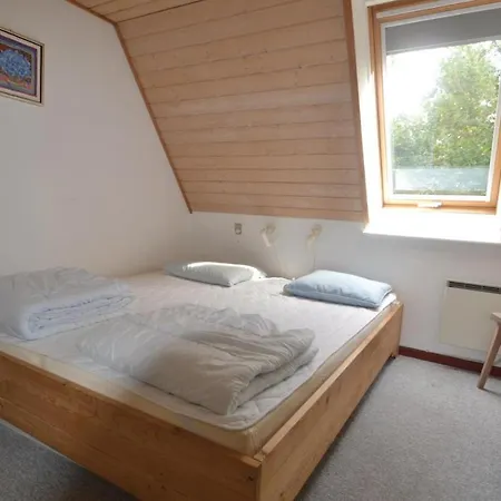 4 Bedroom Cozy Home In Grenaa Otel 3*