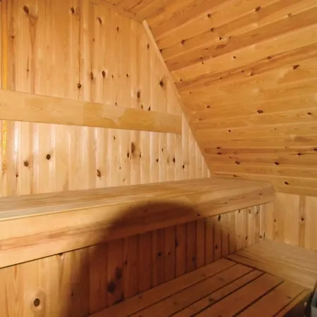 4 Bedroom Cozy Home In Grenaa